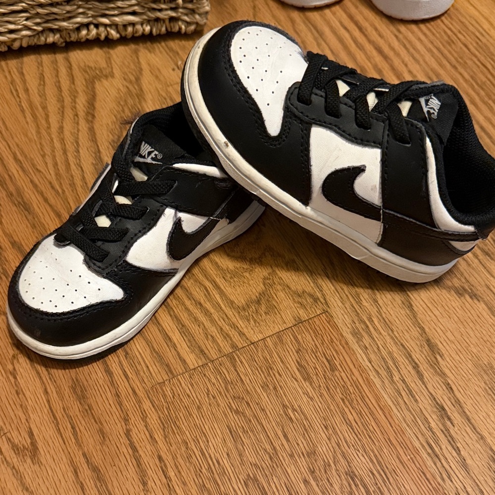 Nike Dunk Low - Kids 8C - Panda Black White